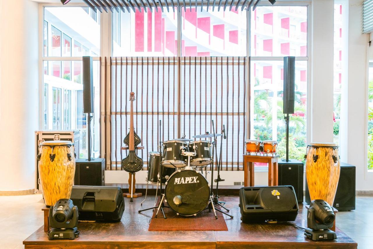 德卡梅隆皇家康沃尔海滩酒店 - 全包式 蒙特哥贝 外观 照片